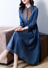 Vestido de mezclilla de algodón con dobladillo extragrande y bordado azul vintage, con mangas tipo pulsera